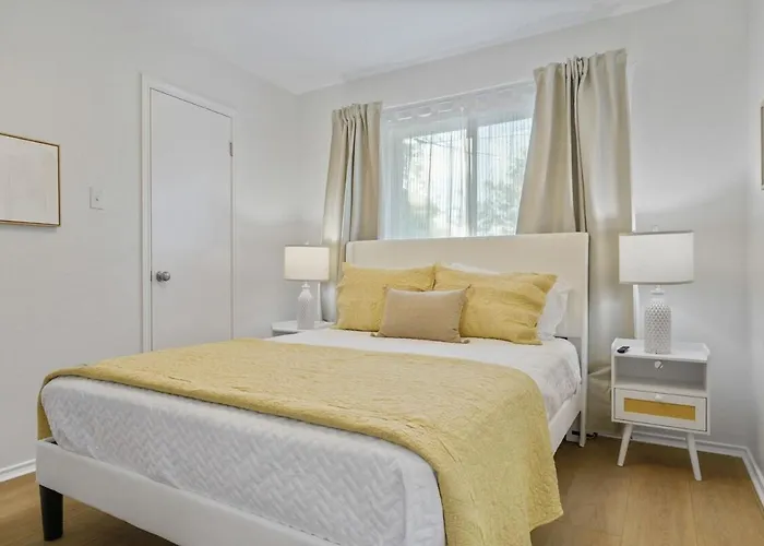 Modern & Cozy 3br Retreat W Table Tennis • Sleeps 6 * Round Rock